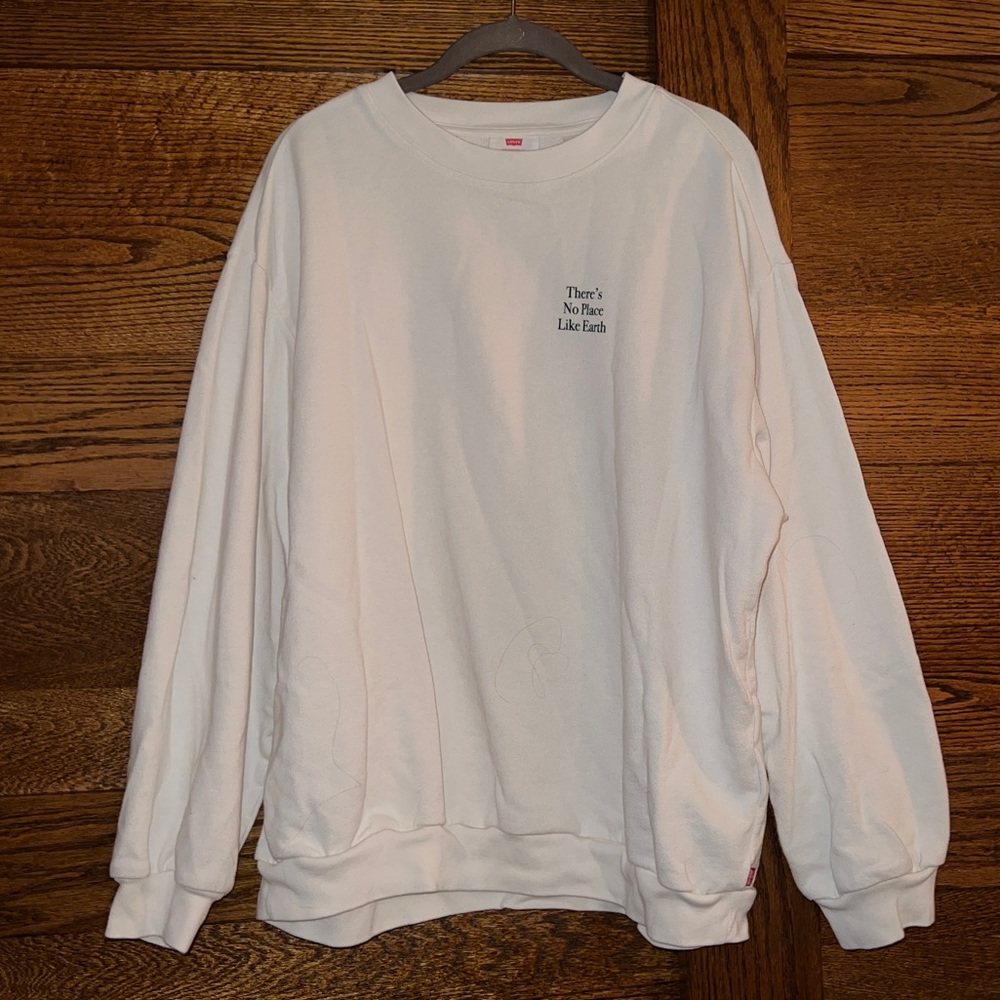 Levi’s There’s No Place Like Earth Sweatshirt